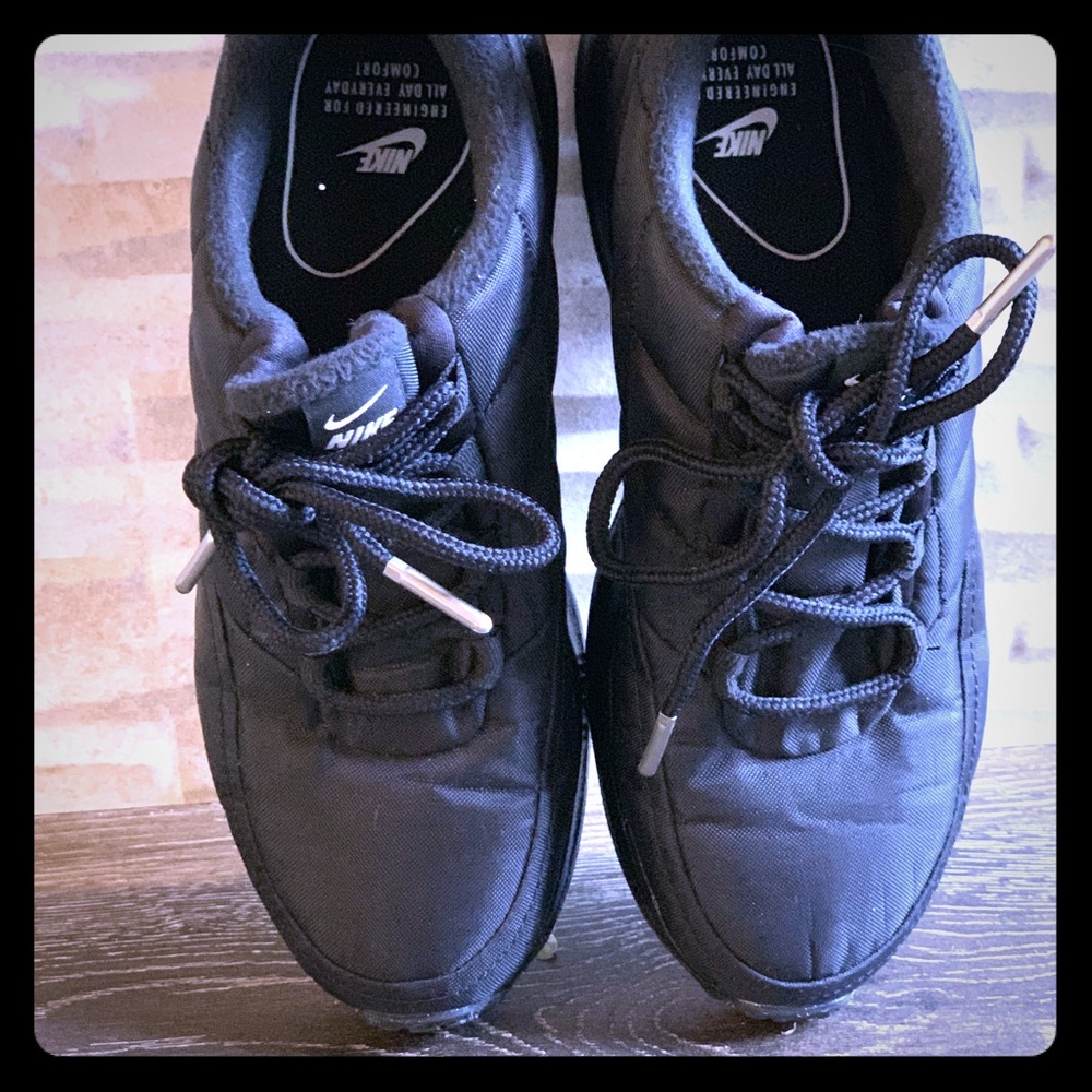 Nike AirMax Jupiter H2O resistant sneakers